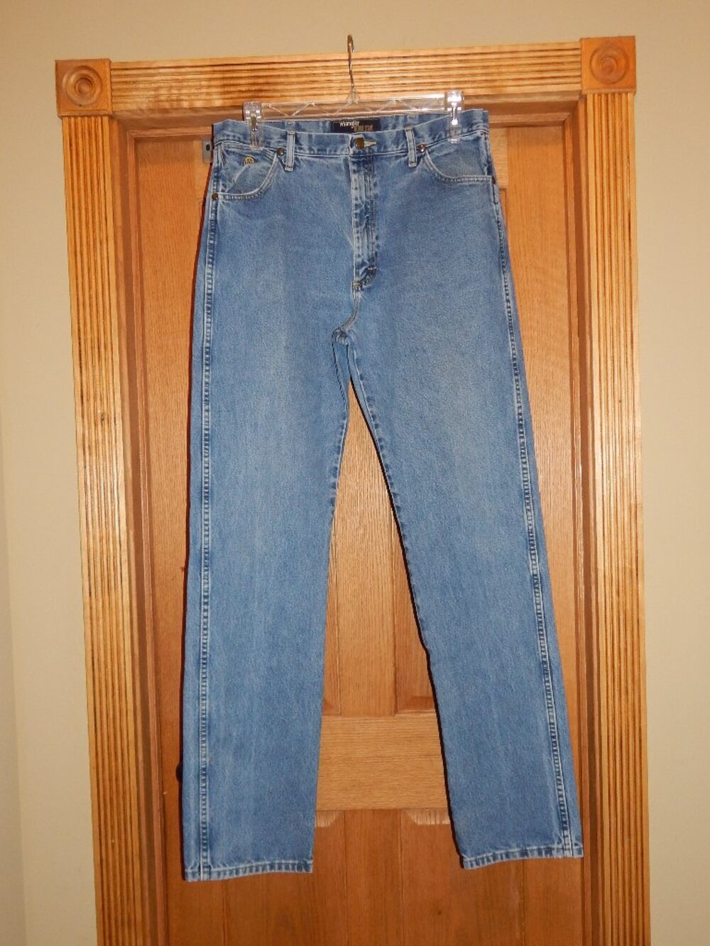 Wrangler Blue Jeans Men's Size 36x38 George Strait Cowboy Cut Collection 13MGSHD